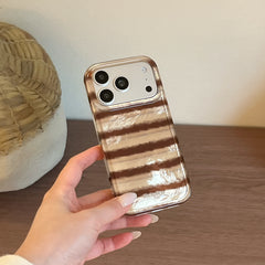 Retro autumn brown sweater pattern phone case