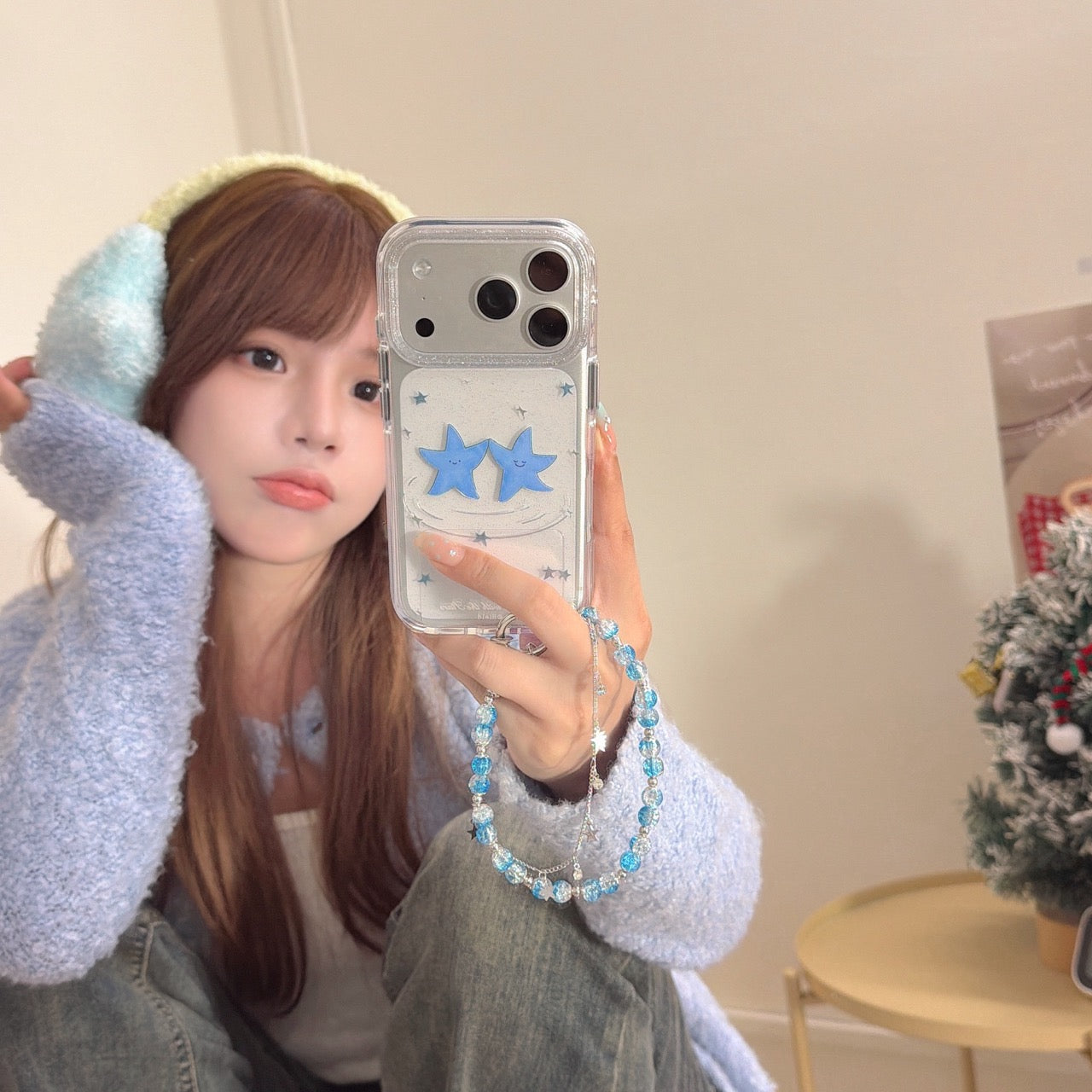 Two dancing blue star rounded phone cases