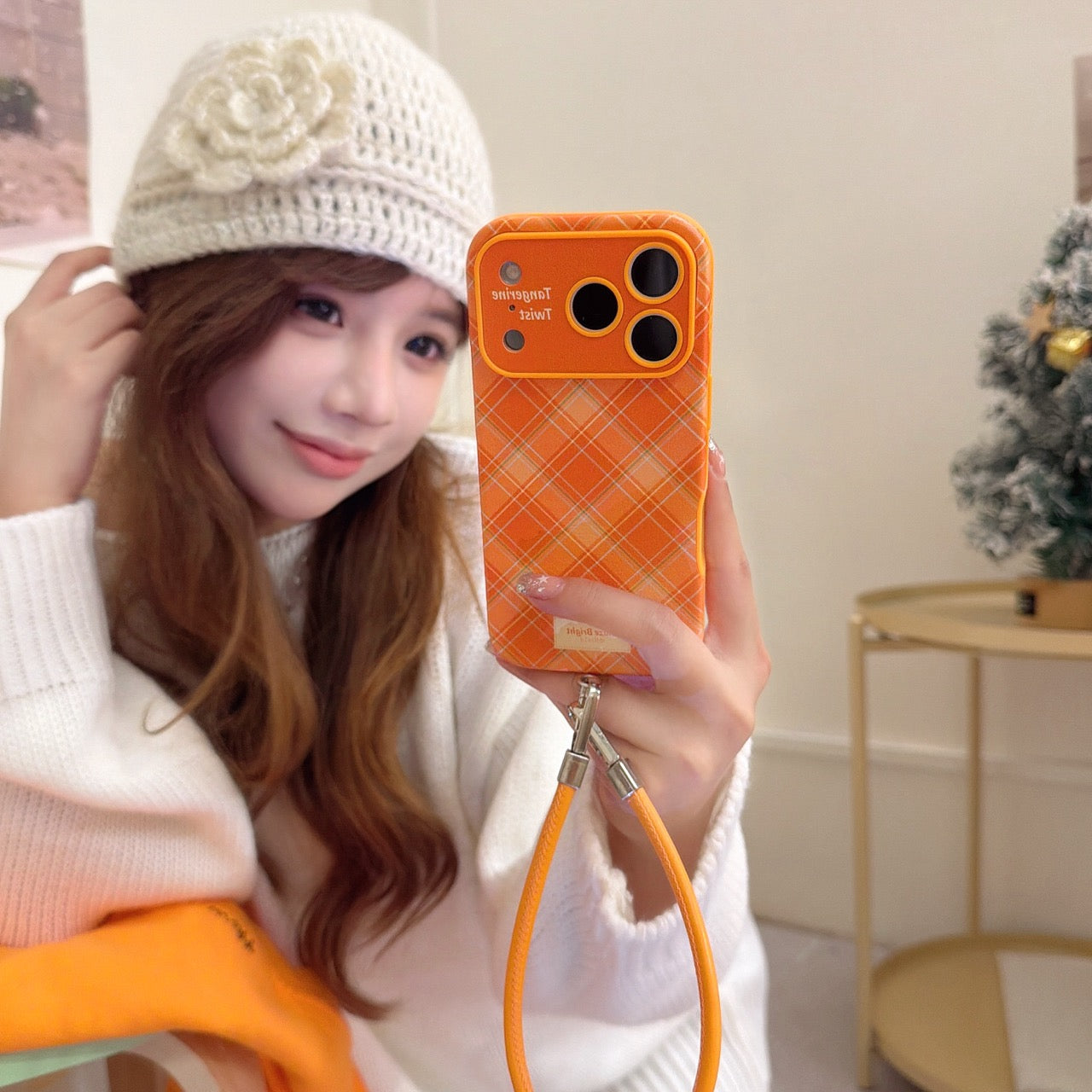 Simple orange diamond pattern large window phone case
