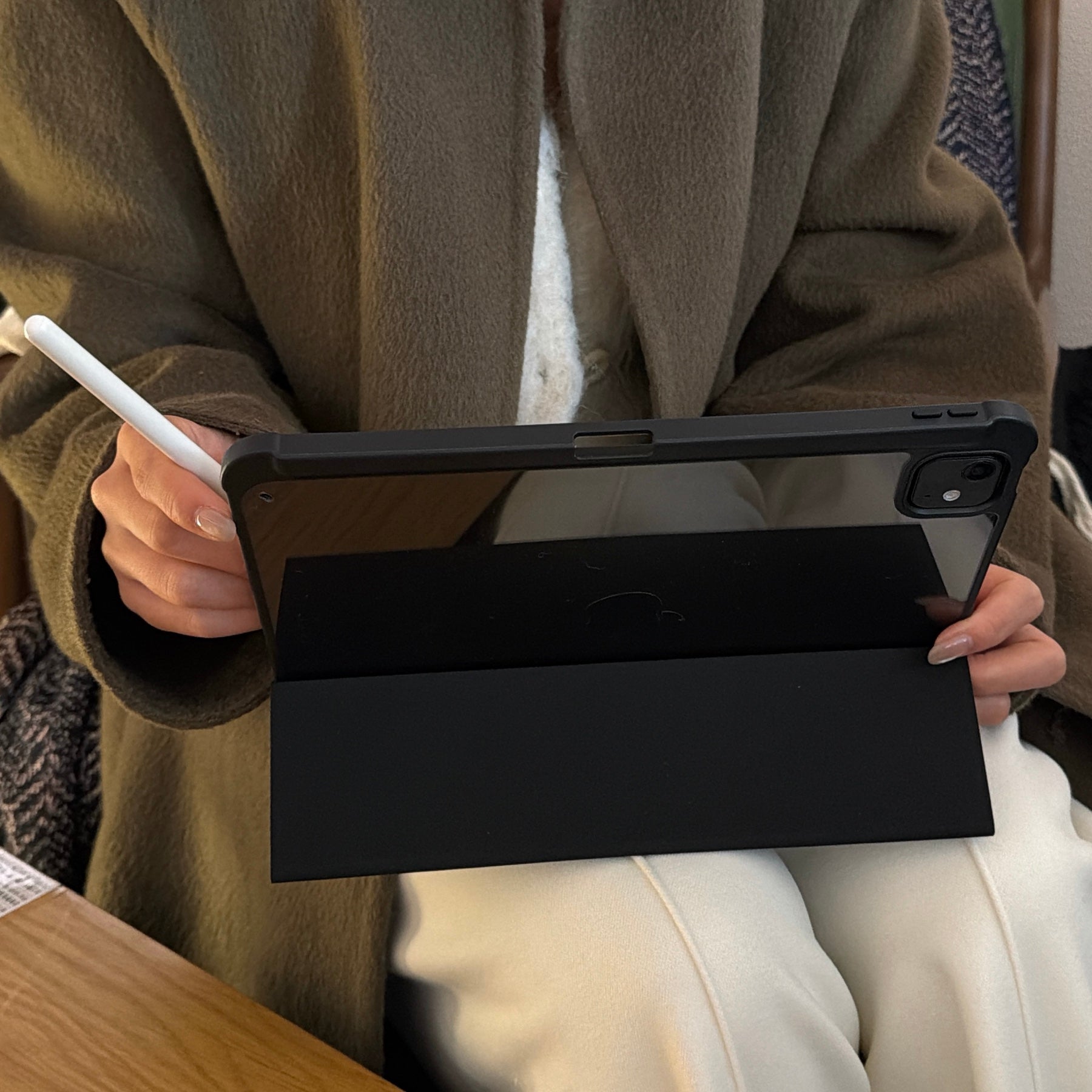 Dark Amber Tortoiseshell Tri-Fold Black Edge iPad Protective Case