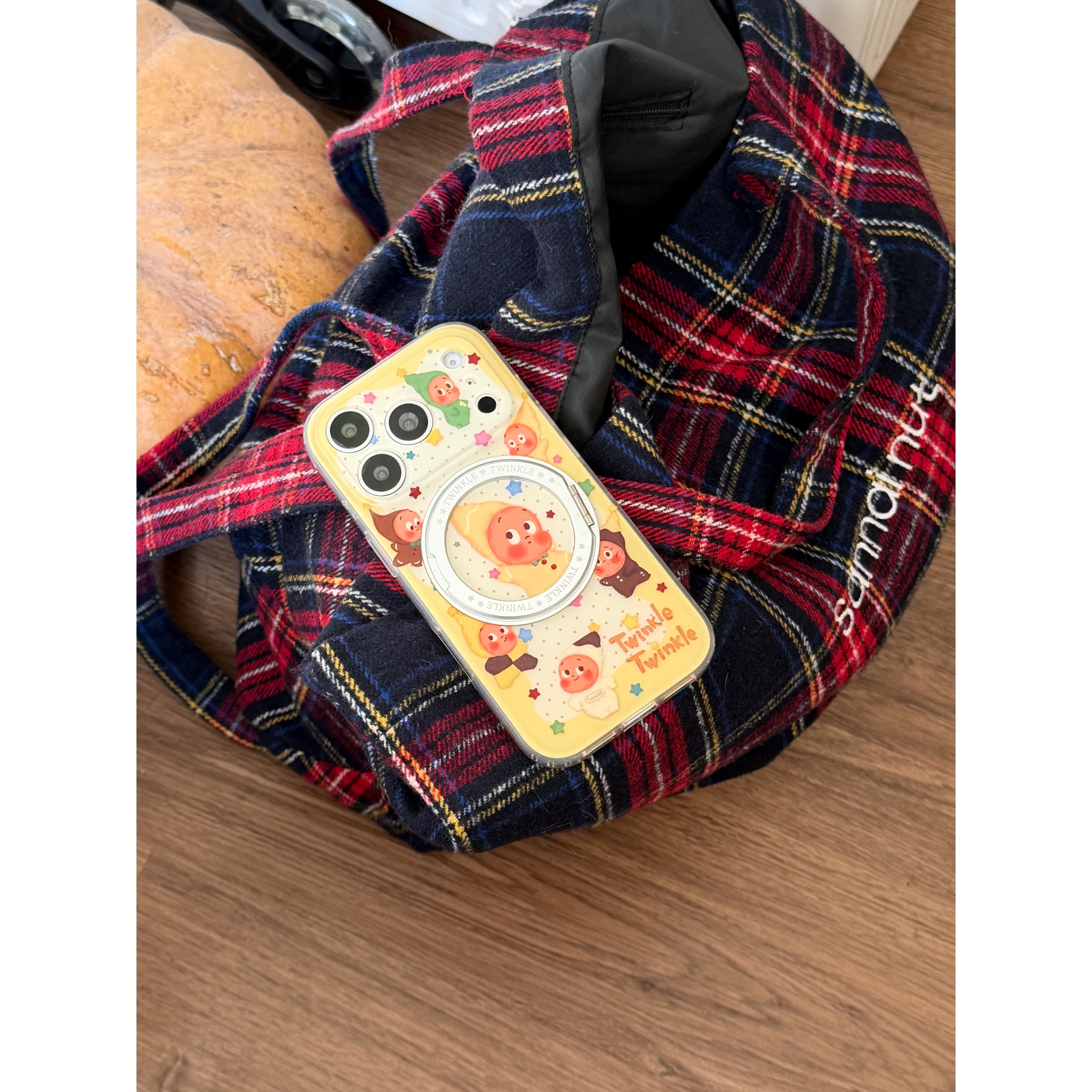 Twinkle Twinkle Apple phone case with stand