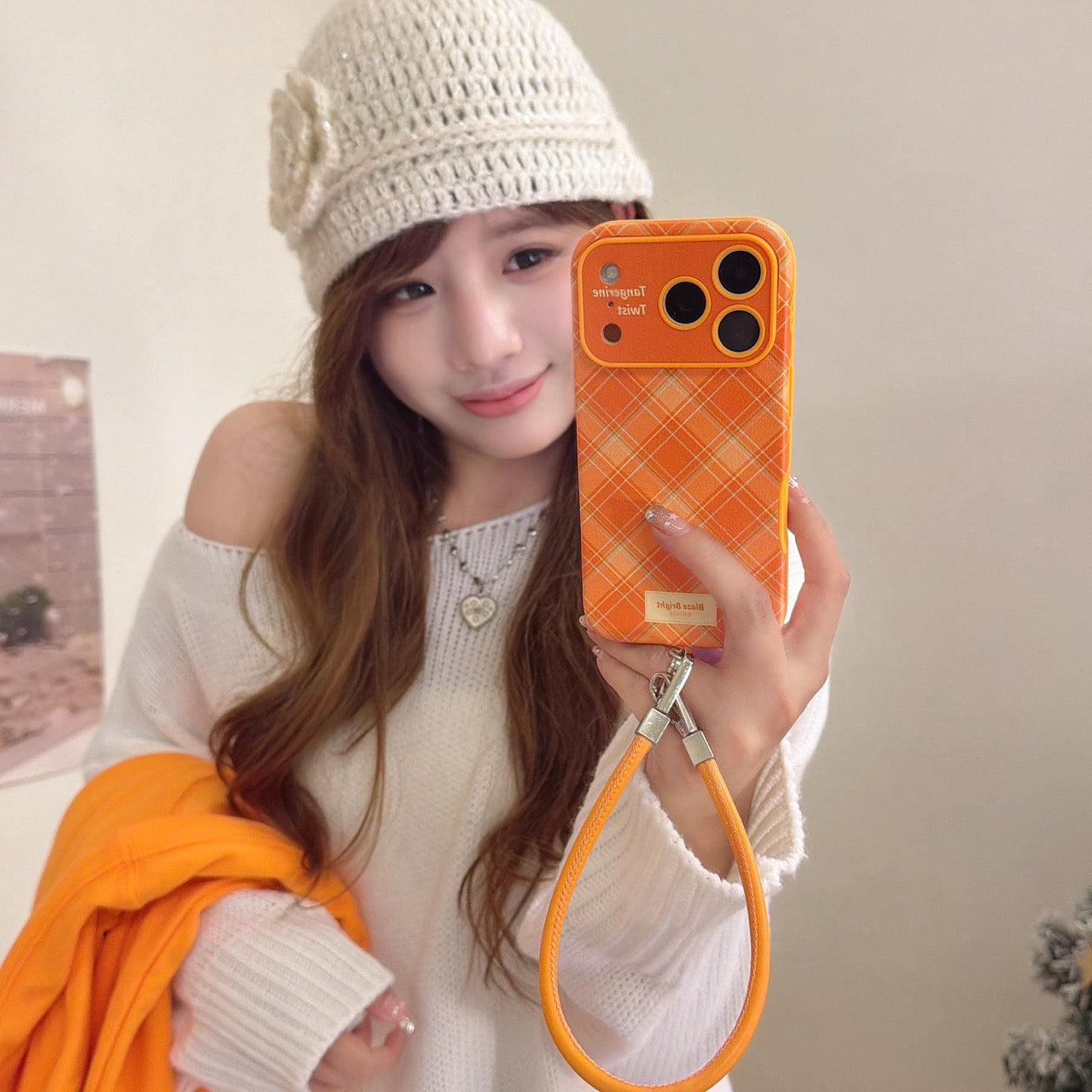 Simple orange diamond pattern large window phone case