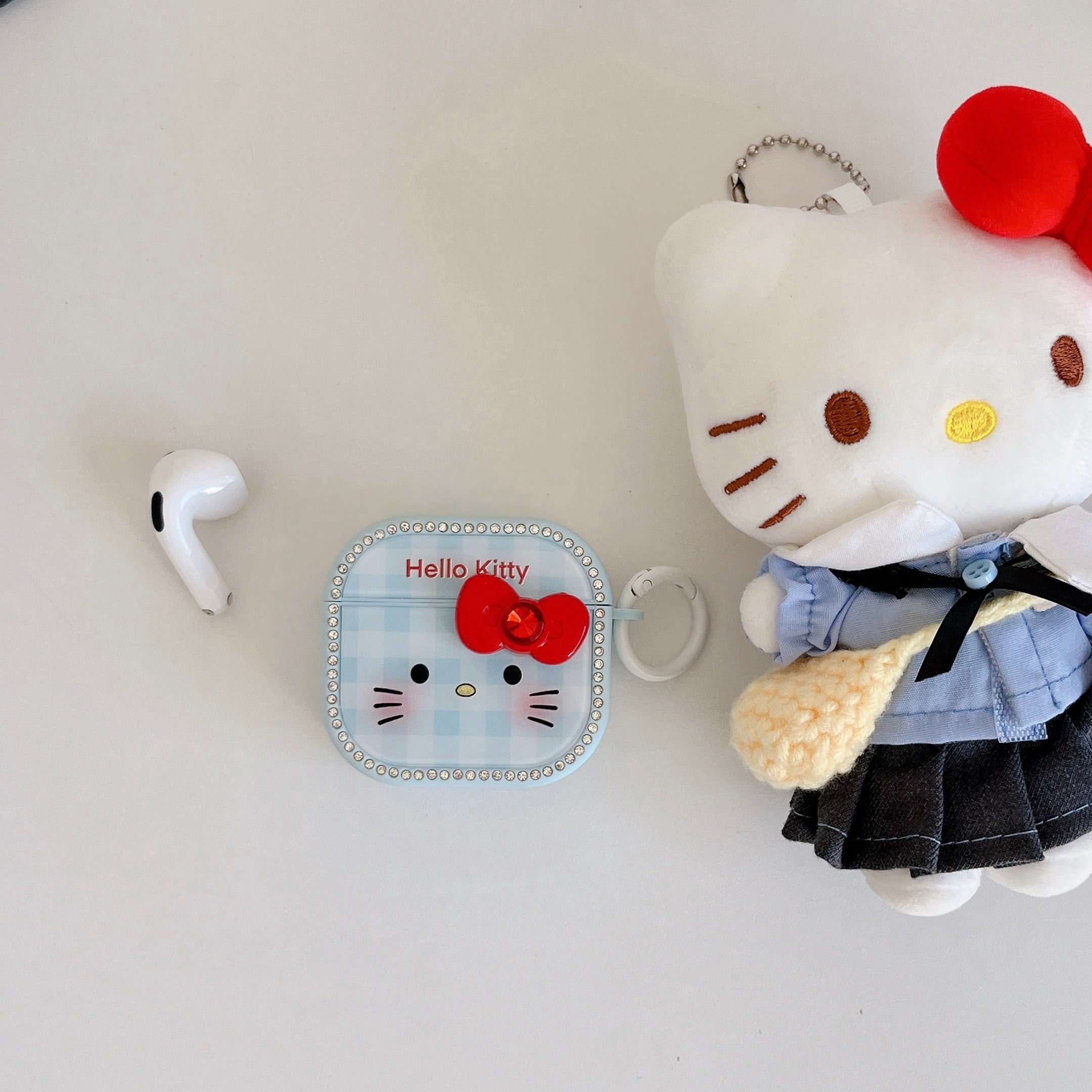 Blue plaid Kitty face magnetic rhinestone earphone case