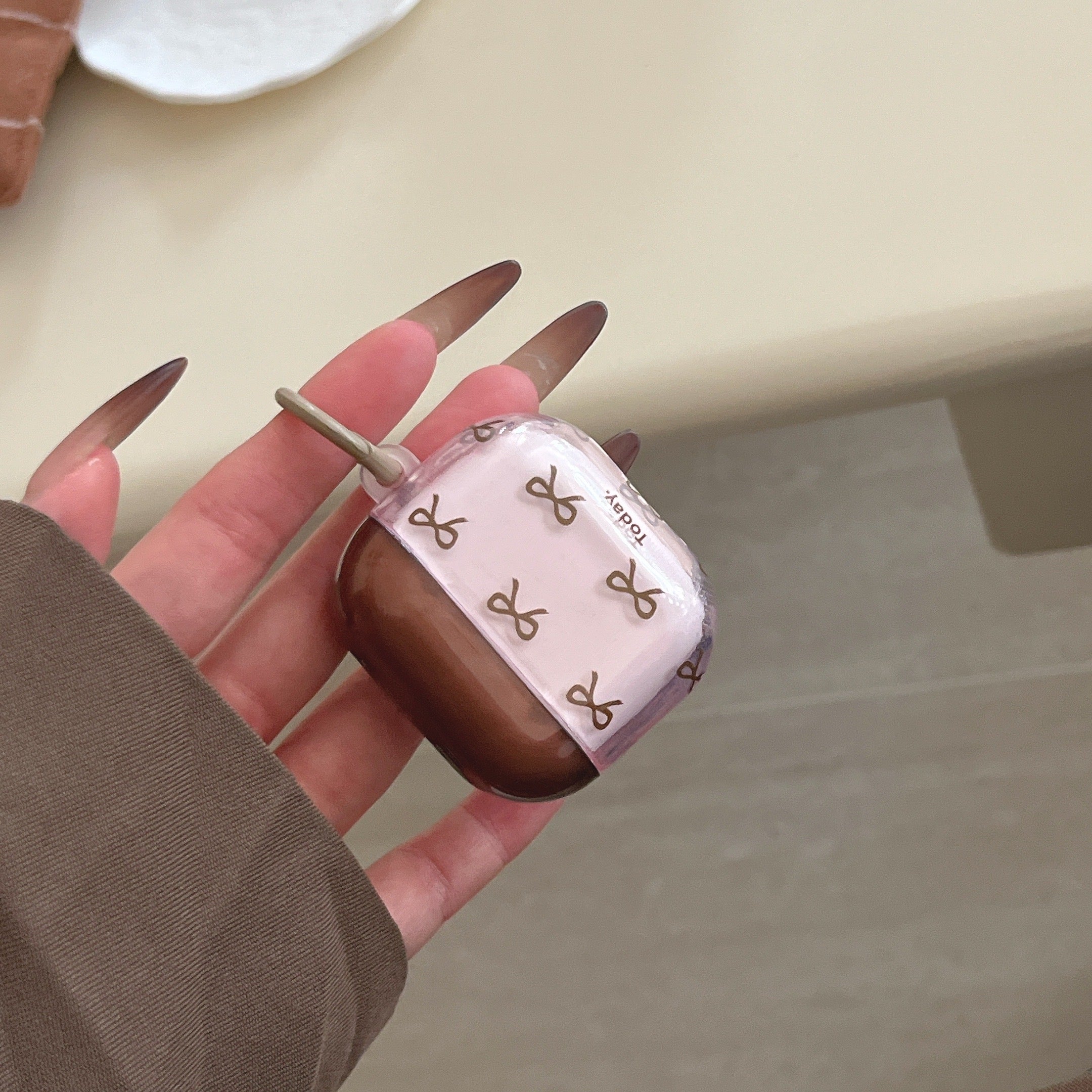 Color-blocked bow bear earphone case