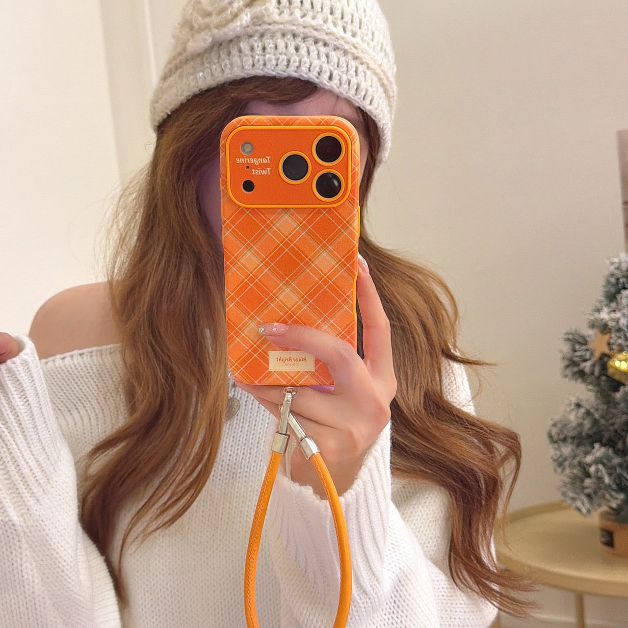 Simple orange diamond pattern large window phone case