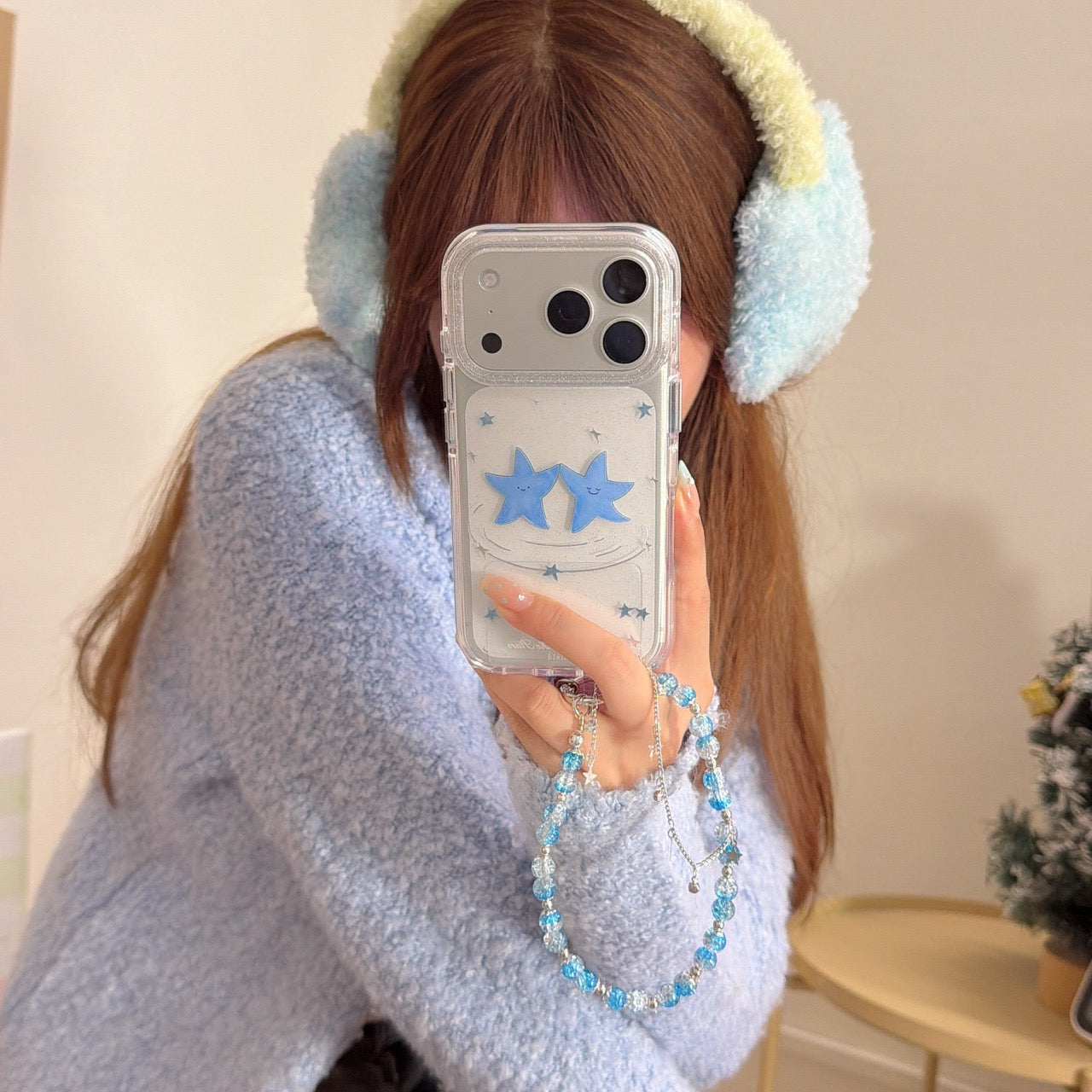 Two dancing blue star rounded phone cases