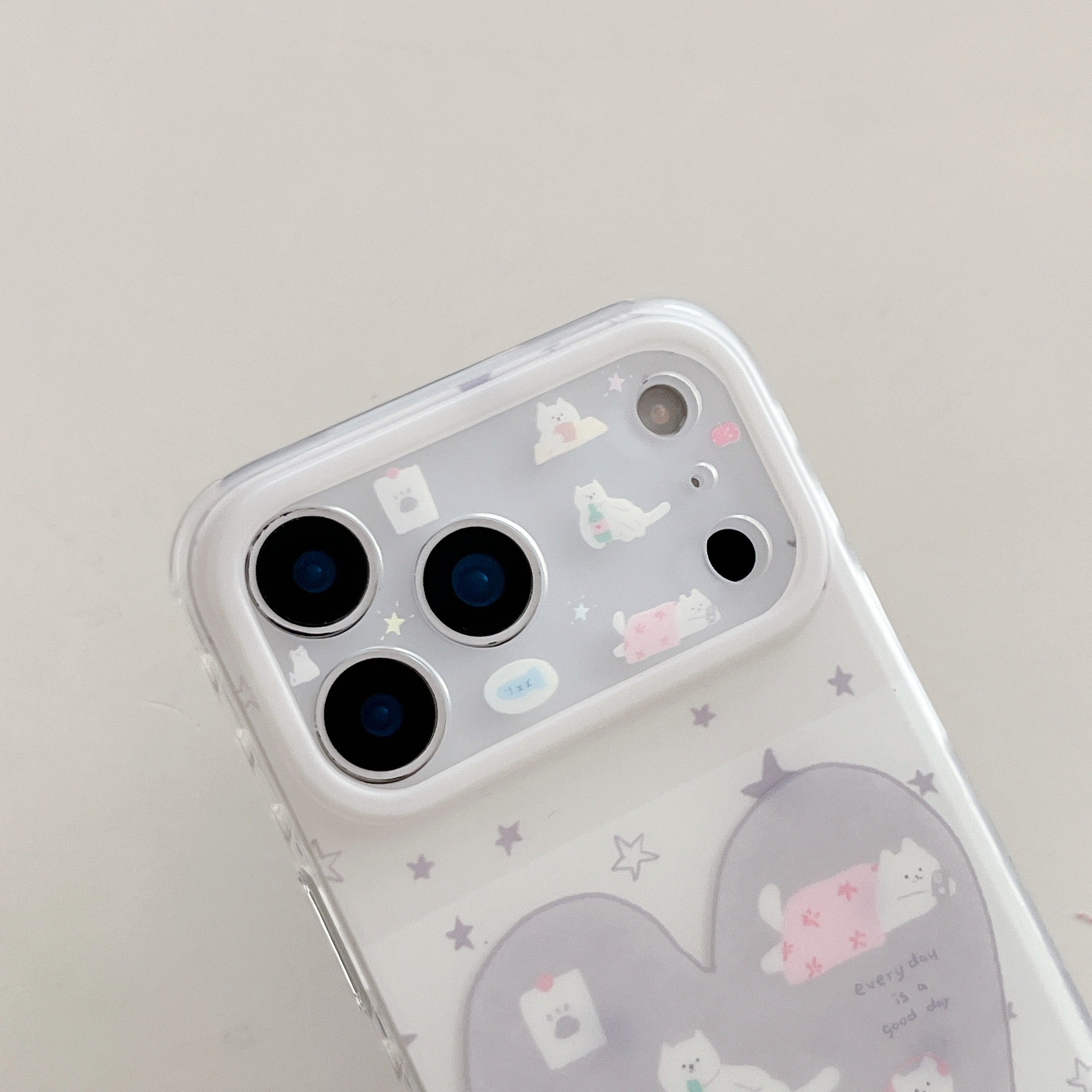Minimalist Cream Cat Lover Case: Heart Patterned Protective Shell for iPhone 13-17 Series