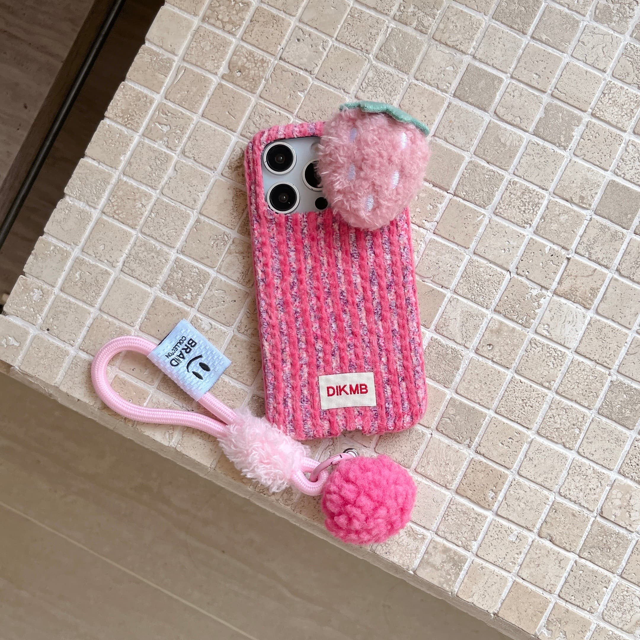 Color-blocked corduroy strawberry phone case