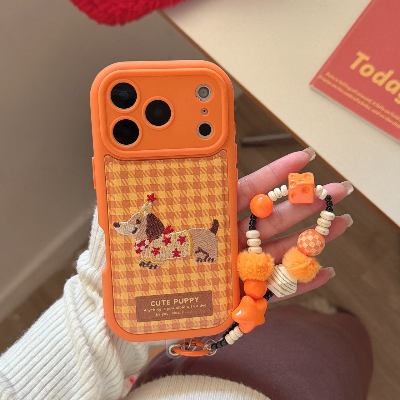 Plaid star hat dachshund embroidered 3D phone case