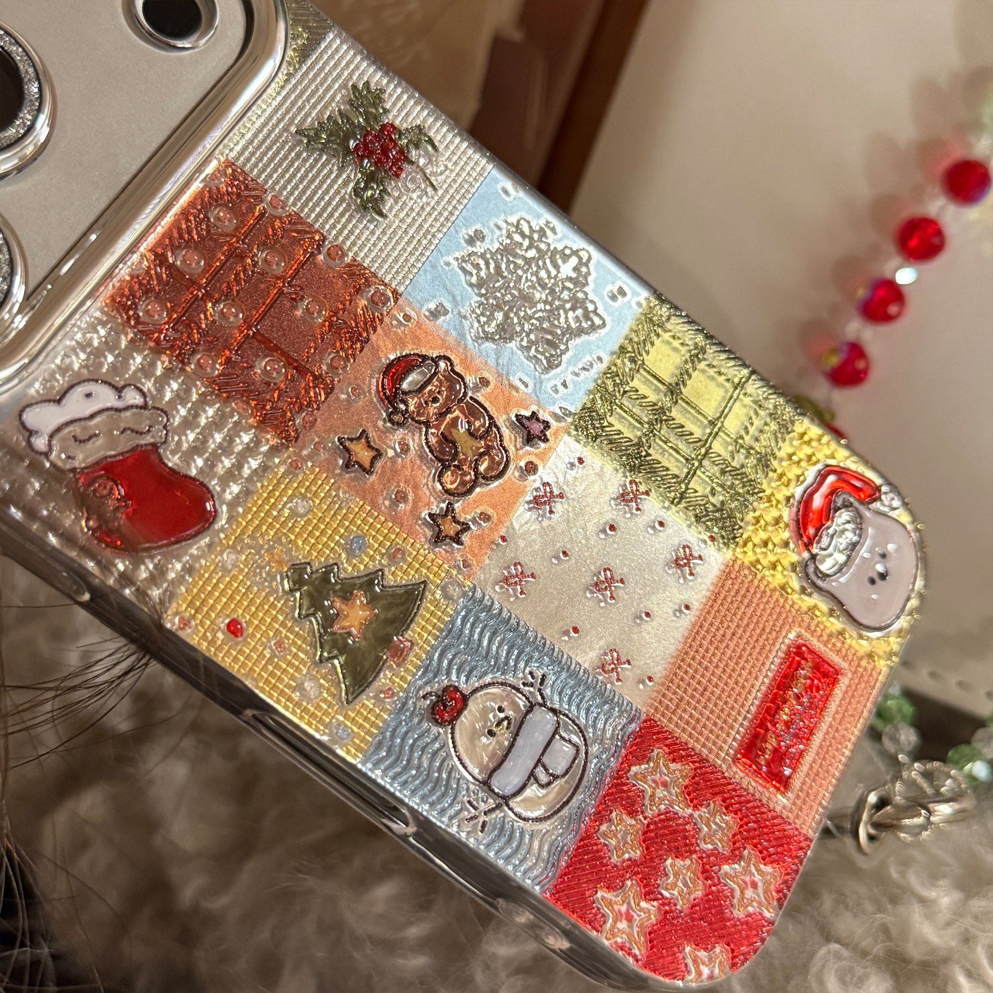 【Glittery Glaze】Silver Sandalwood Checkered Christmas Phone Case