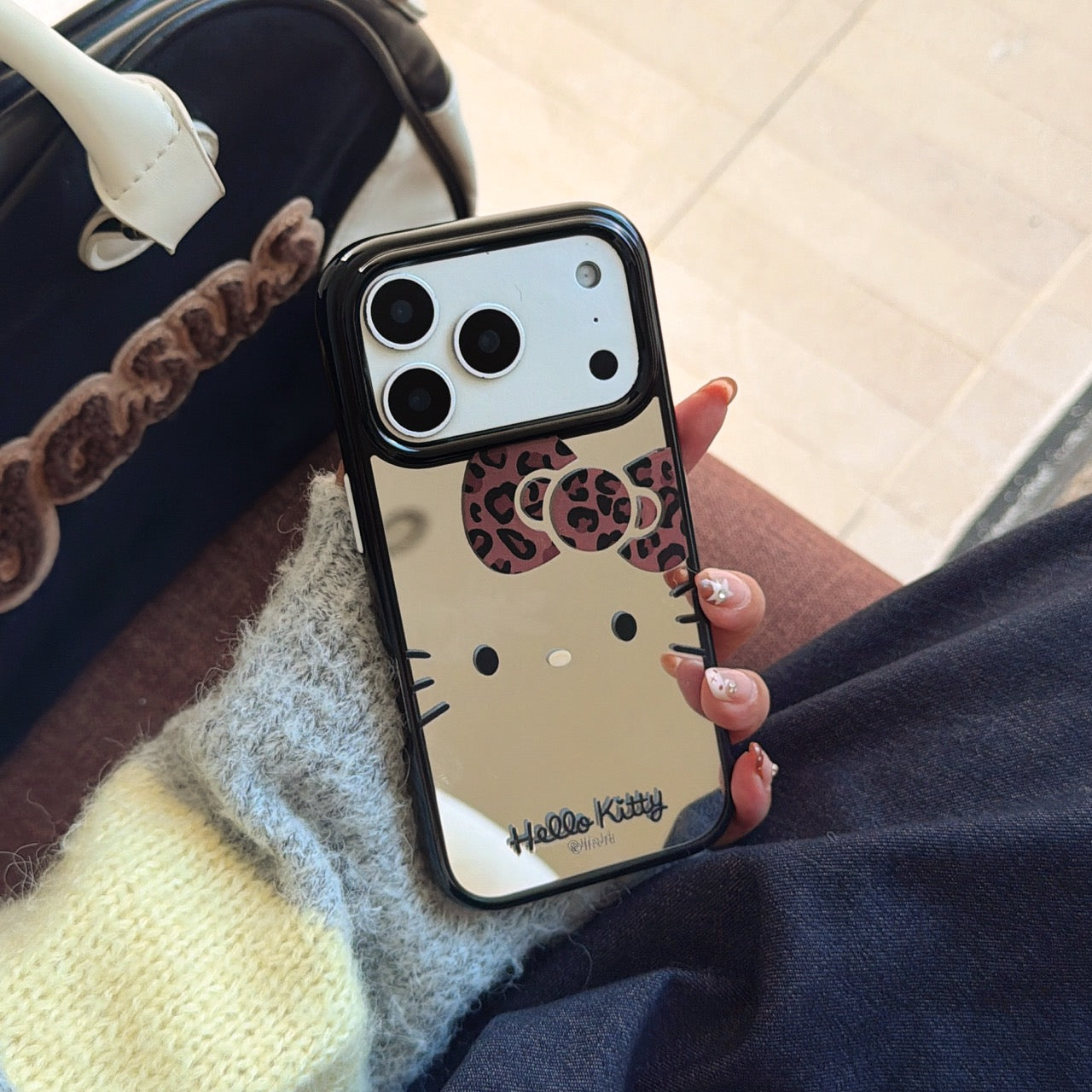 Leopard print bow Kitty mirrored rounded edge space shell