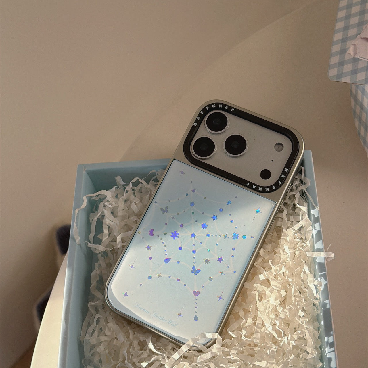 Colored gemstone spider web electroplated edge epoxy phone case