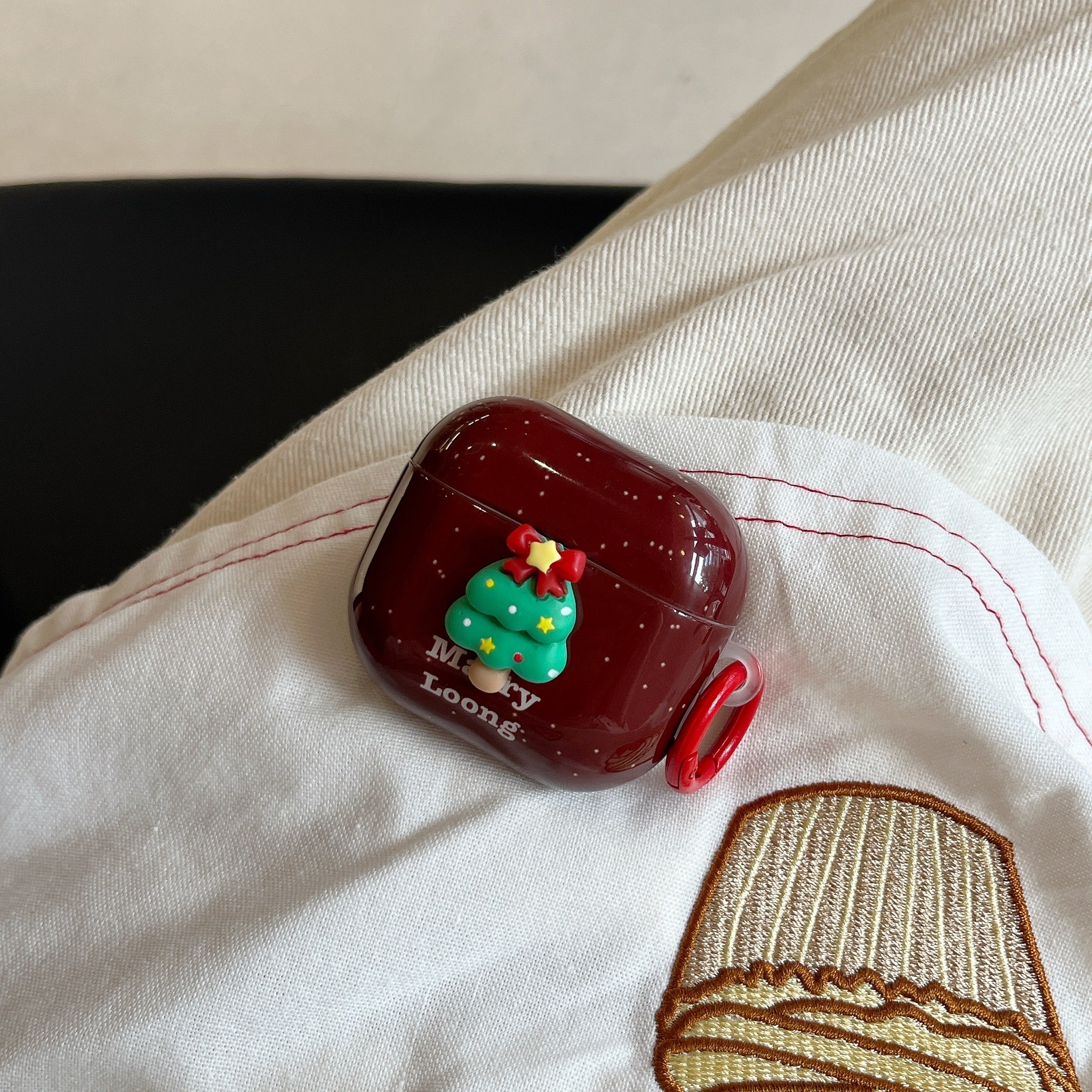 Red splatter ink 3D Christmas tree headphone cover