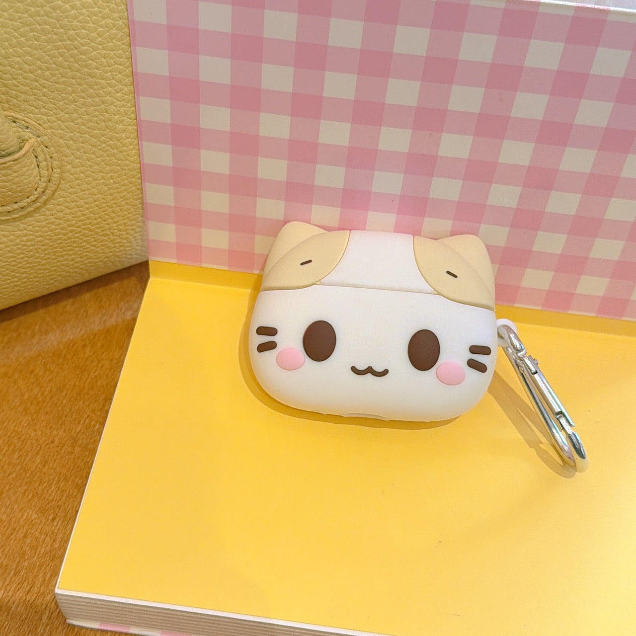 Marshmallow Cat AirPods Silicone Earphone Case