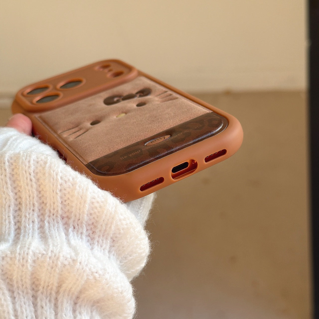 Brown plaid Rilakkuma emoji/Brown leopard print Kitty emoji rounded 3D phone case