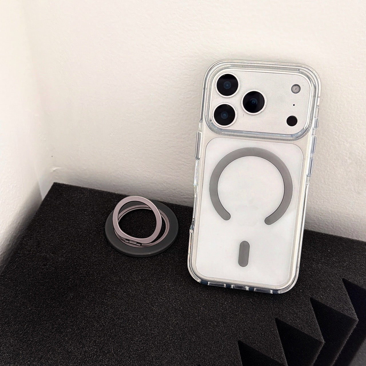 5-color magnetic + small circle 360 magnetic stand phone case