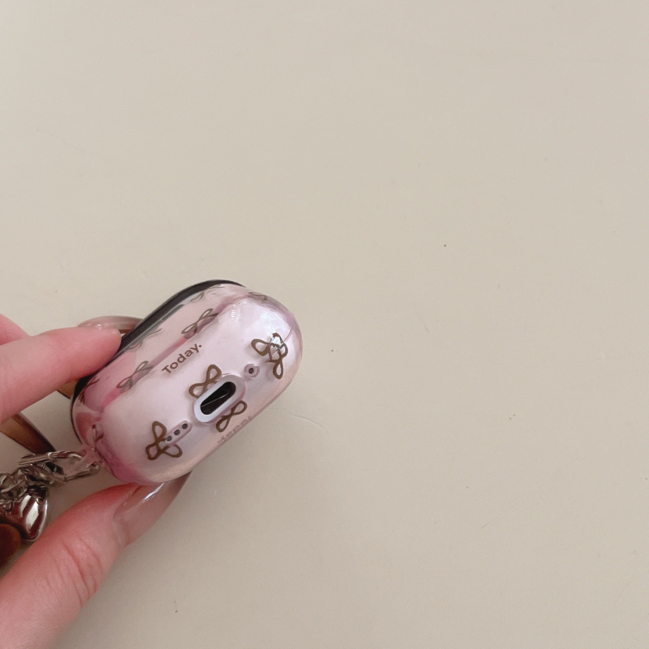 Color-blocked bow bear earphone case