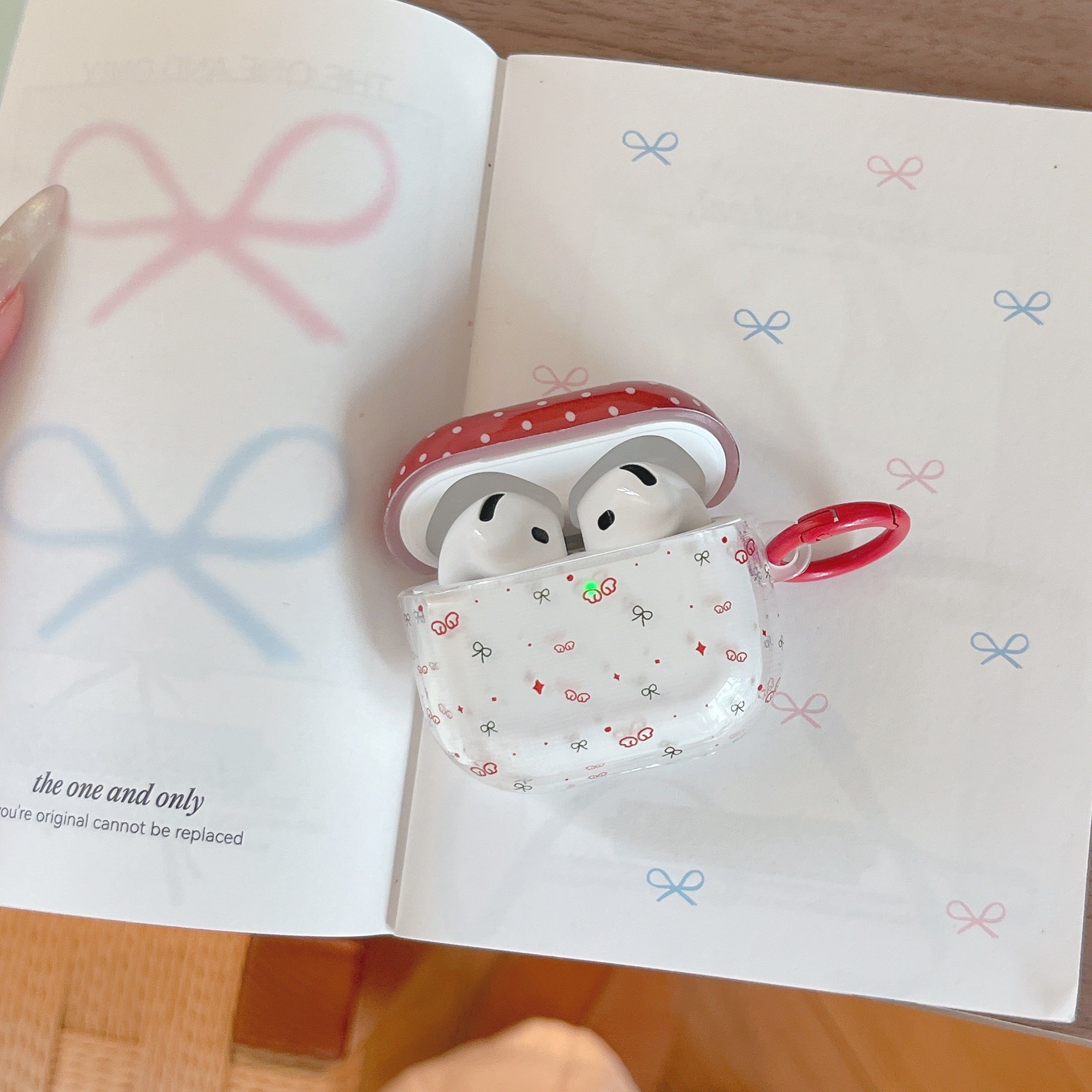 Polka dot bow wings AidPods earphone case