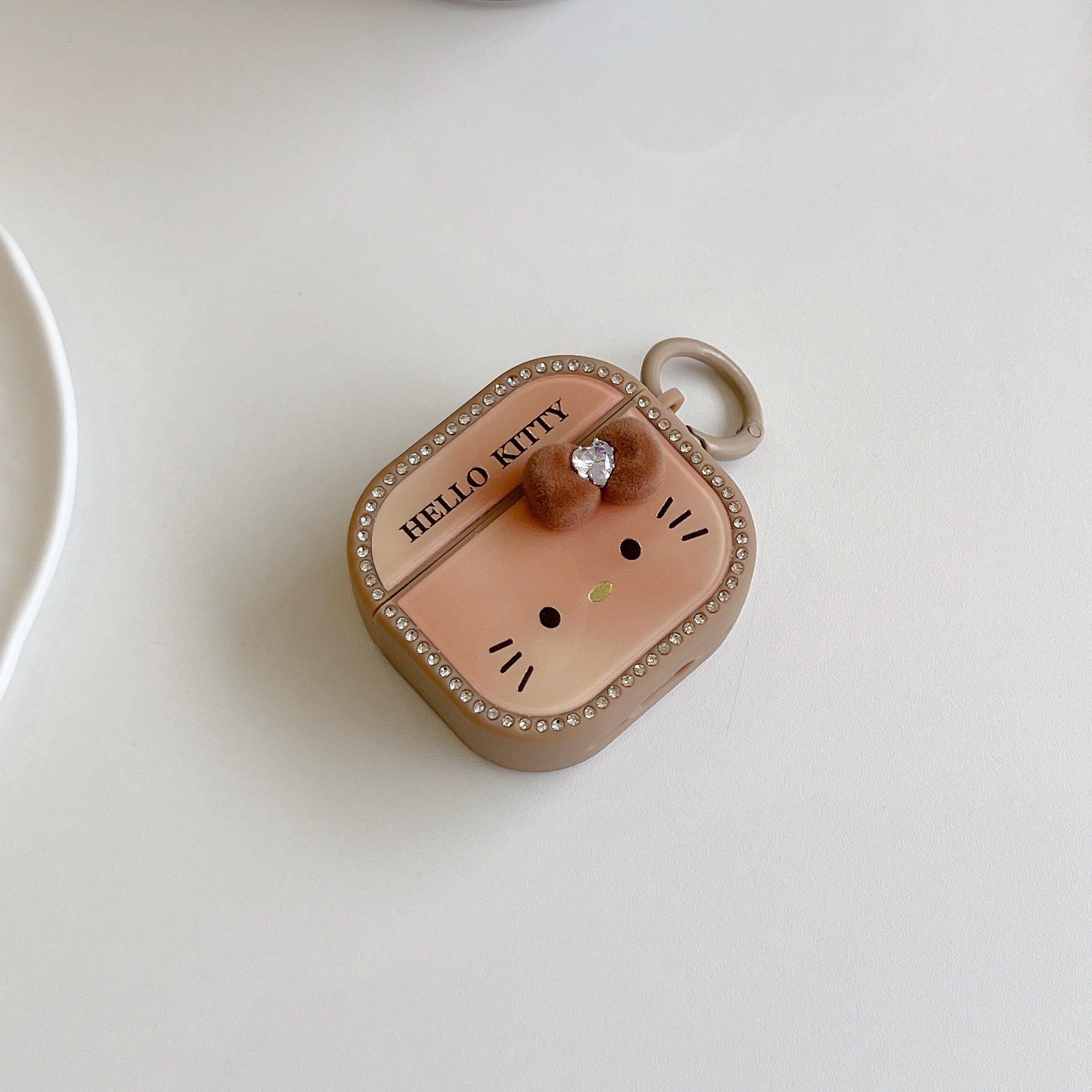 Retro brown Kitty magnetic earphone case