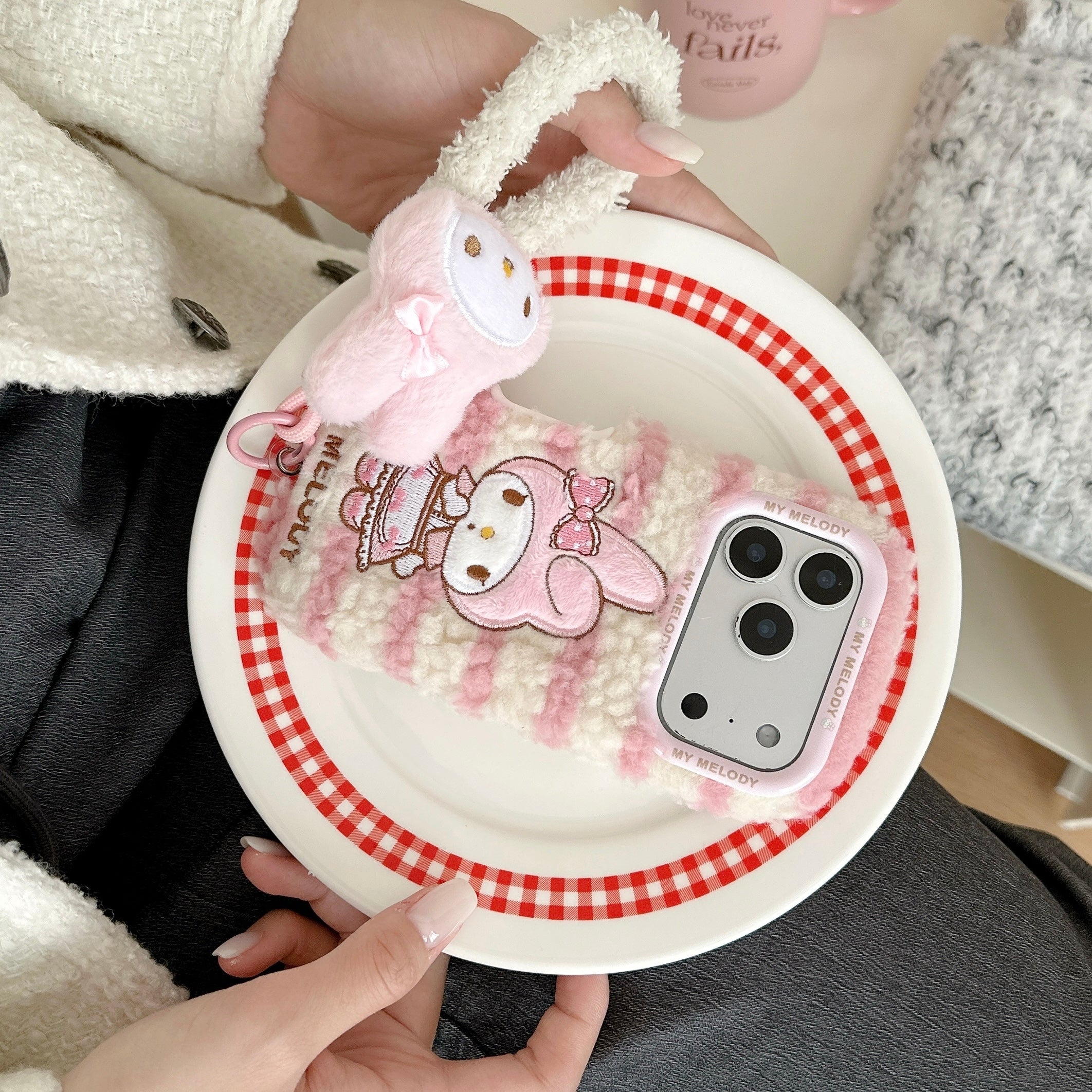 Winter plush kitty phone case
