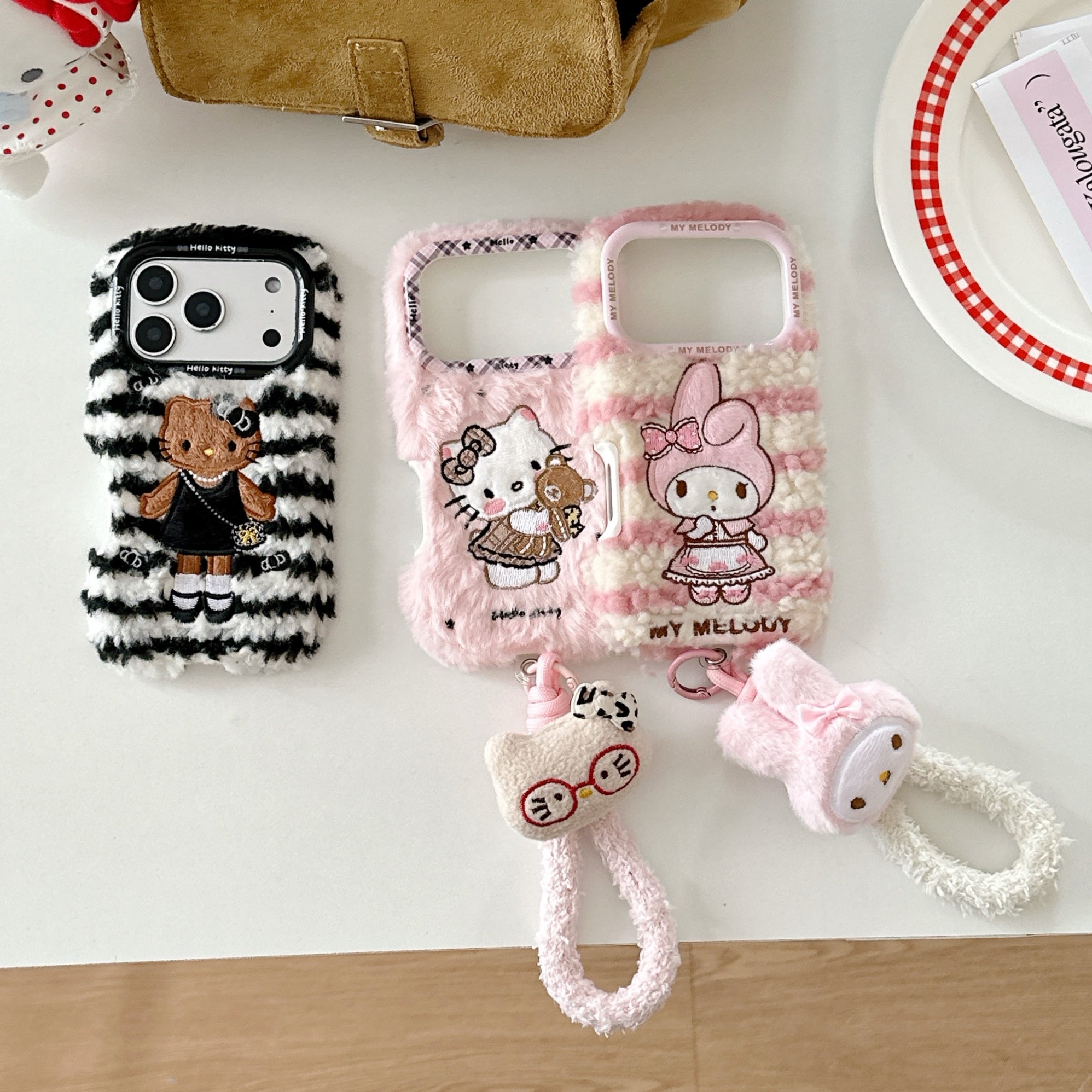 Winter plush kitty phone case