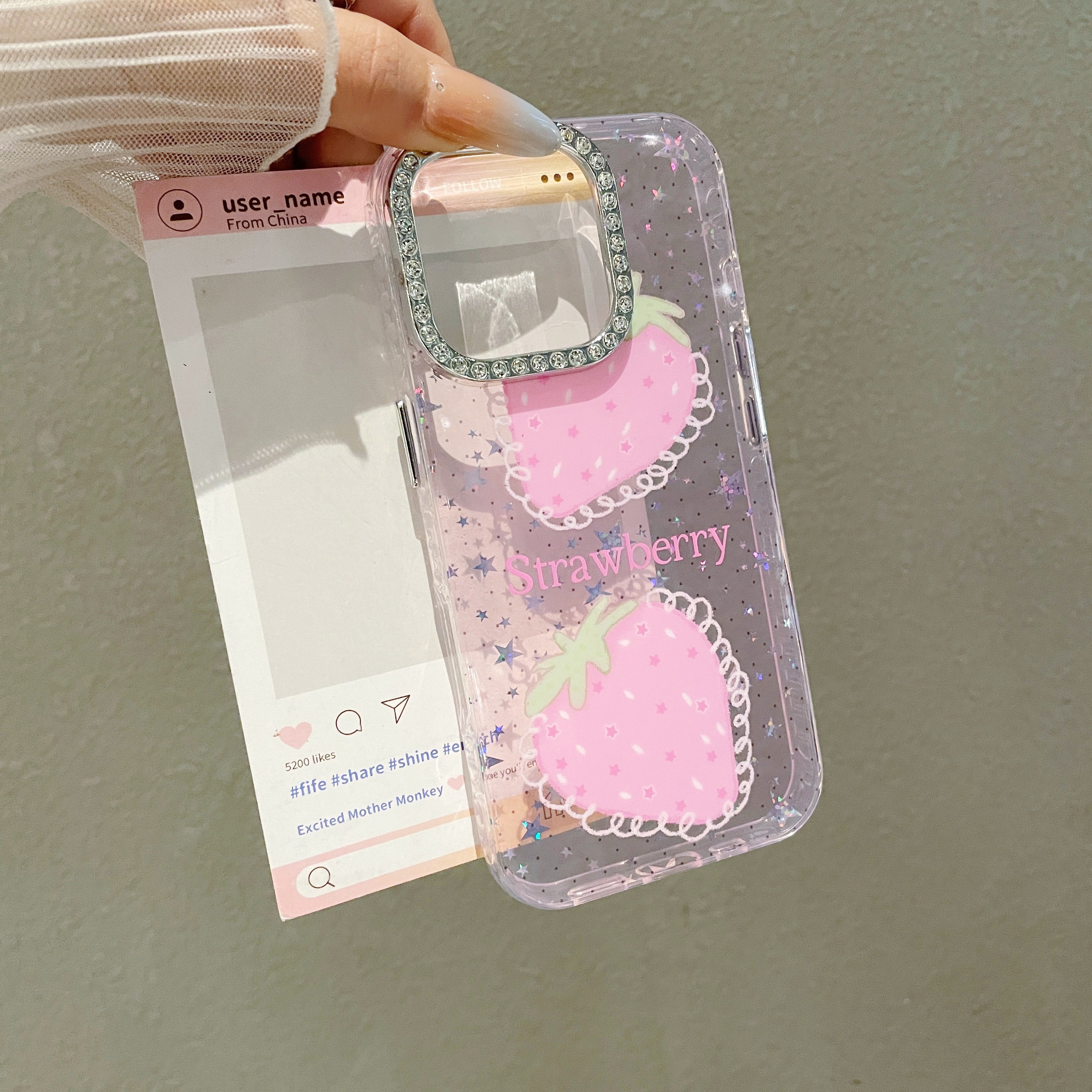 Blue light epoxy diamond colored strawberry phone case