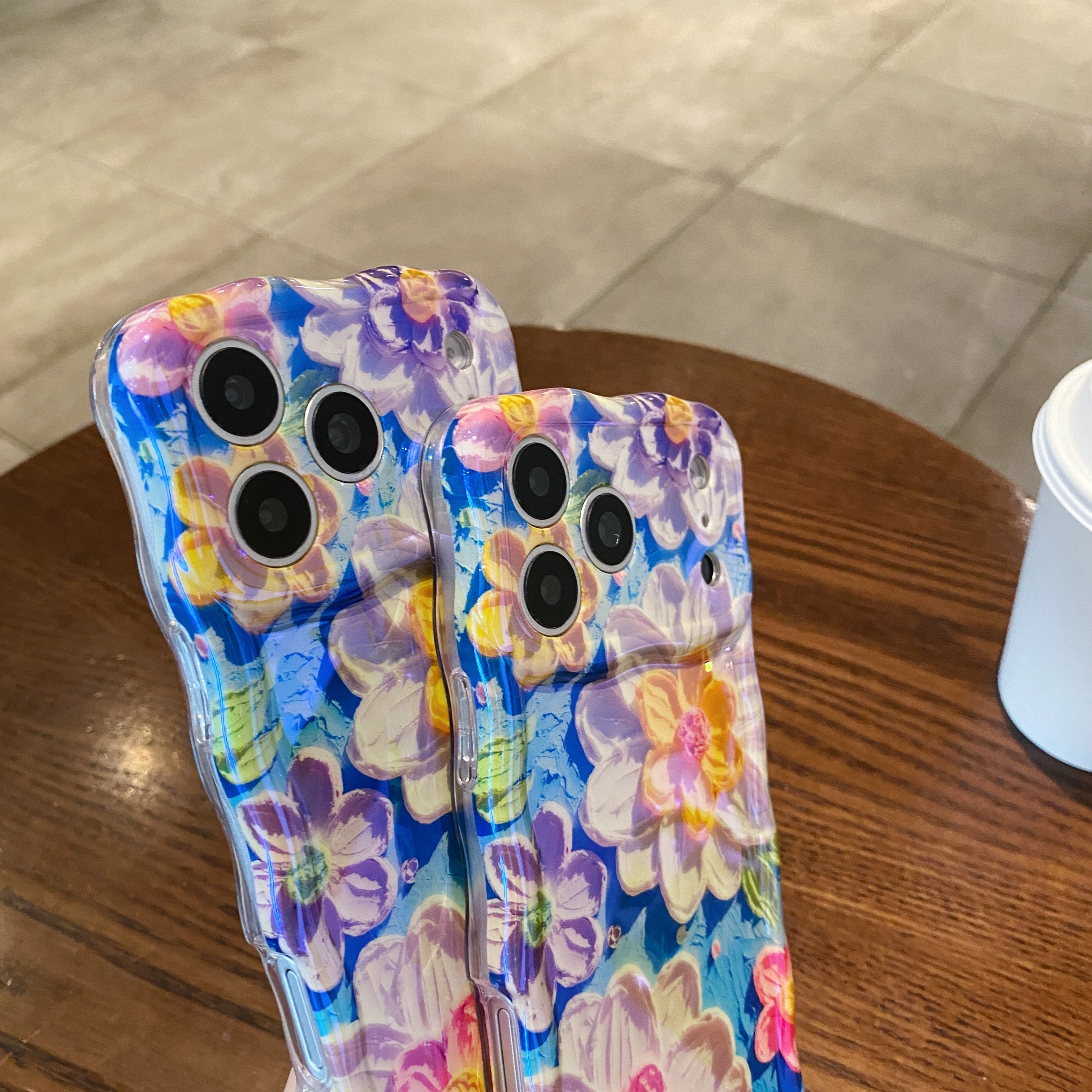 Oil painting blue light flower phone case