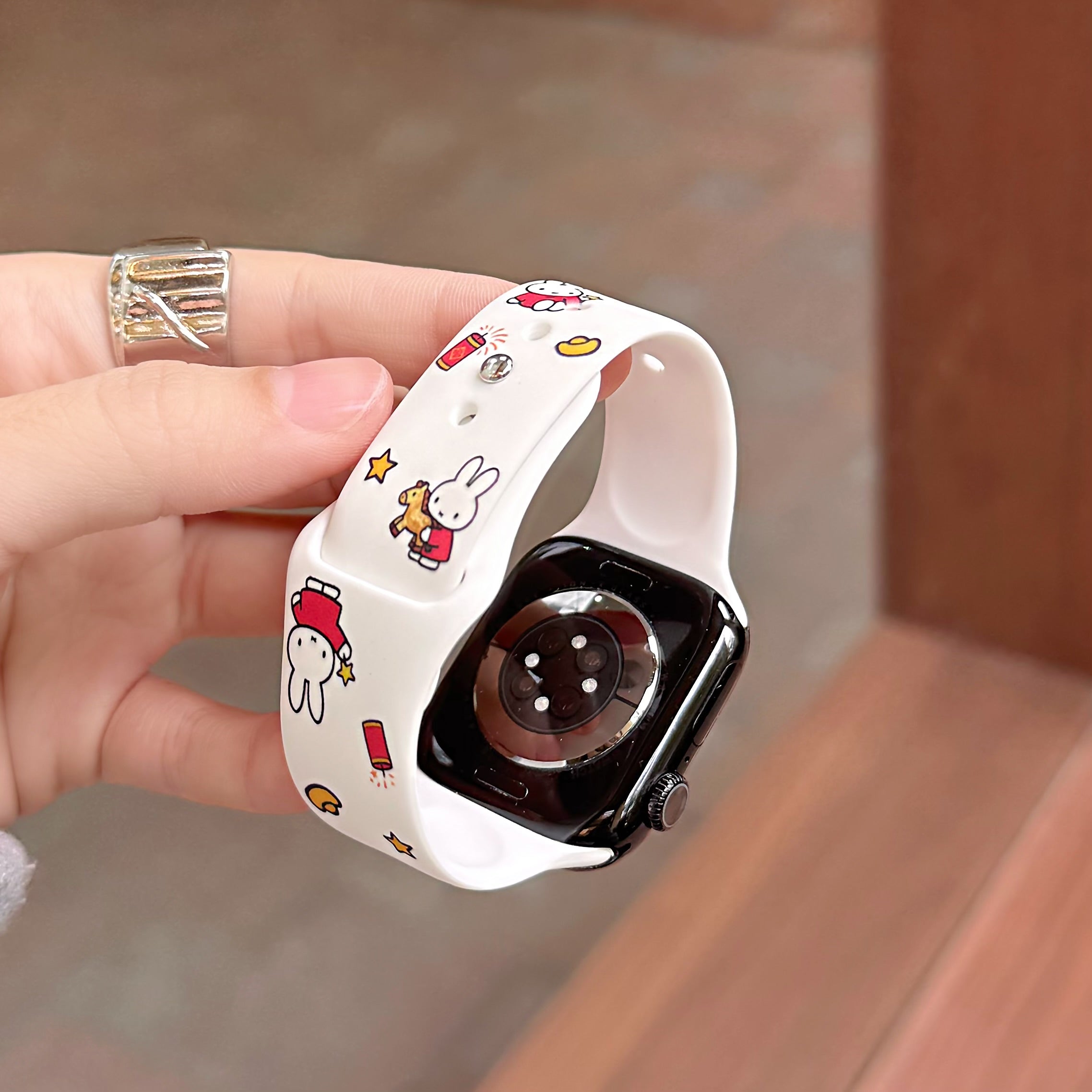 Two-tone silicone Miffy Apple watch band