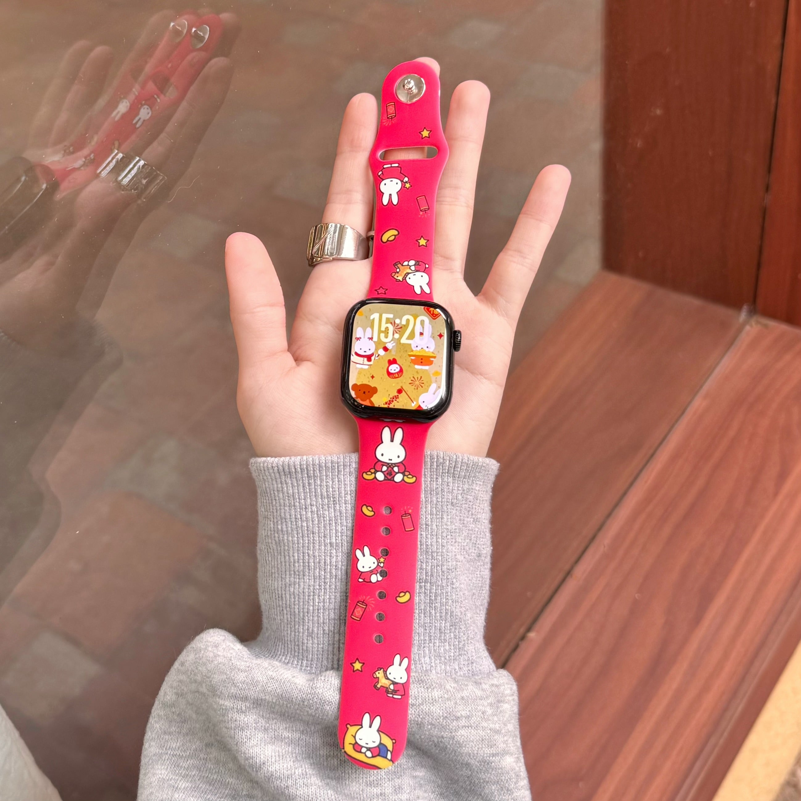 Two-tone silicone Miffy Apple watch band